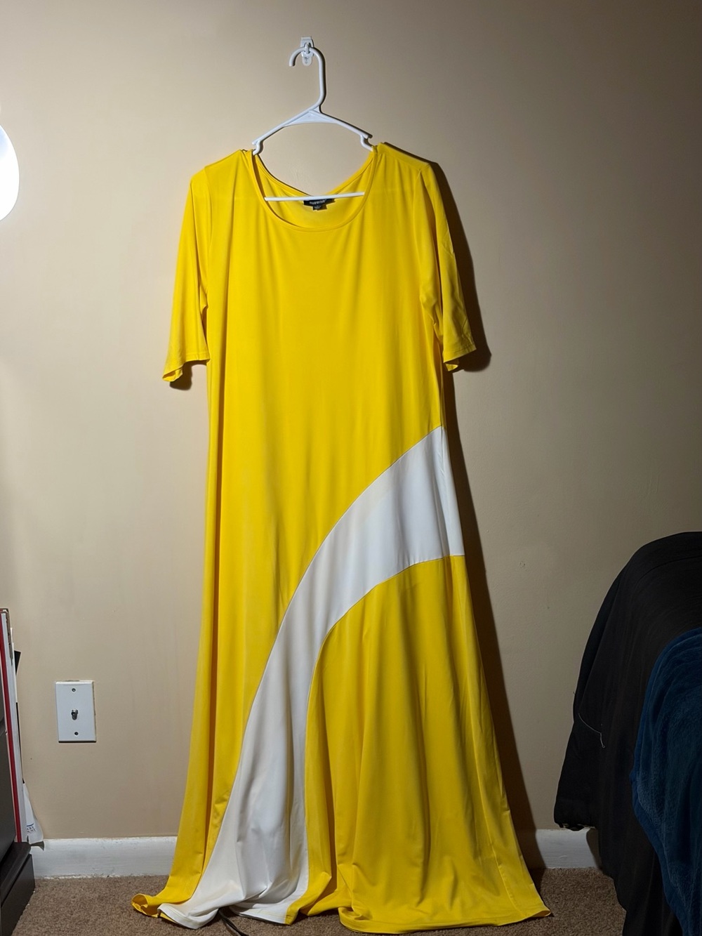 metrostyle Size Large Bright Yellow Maxi Dress with White Curved Panel